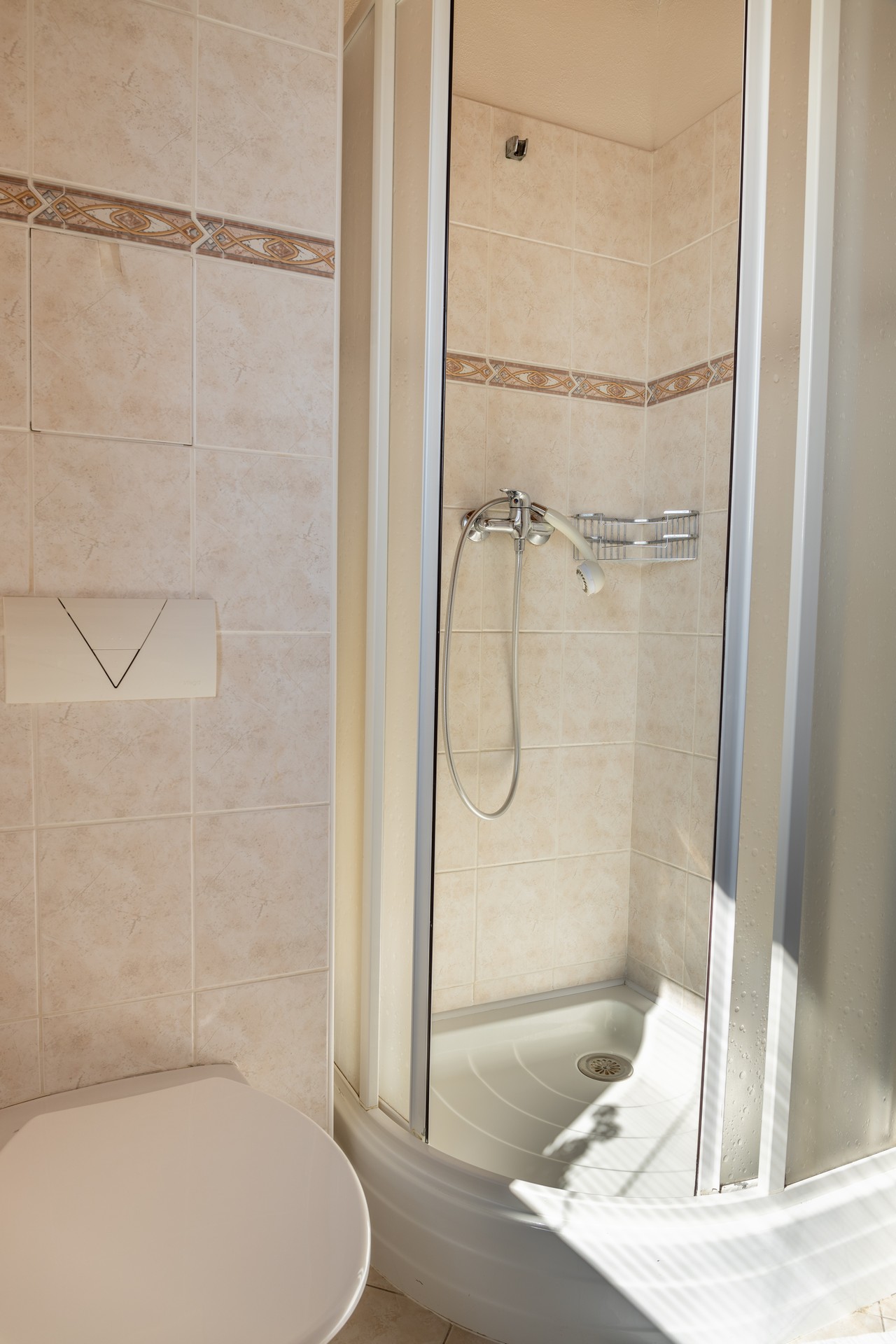 Bathroom — view 3