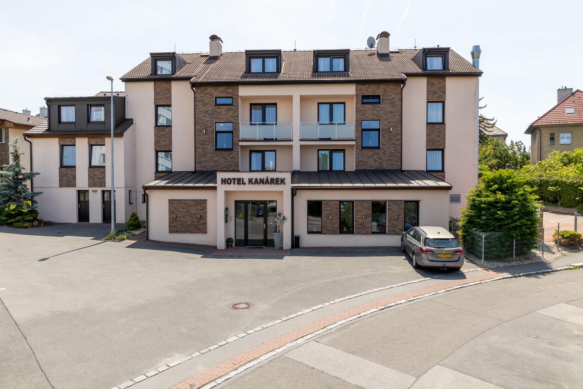 Hotel Kanárek zvenku
